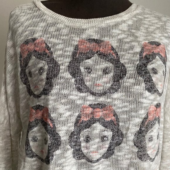 Disney Couture sz S Long sleeve snow white sheer cropped sweater - Picture 5 of 8